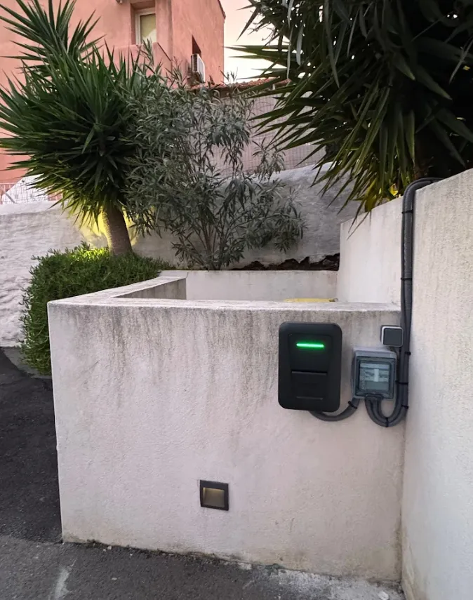 Installation de borne de recharge pour véhicule électrique à Marseille